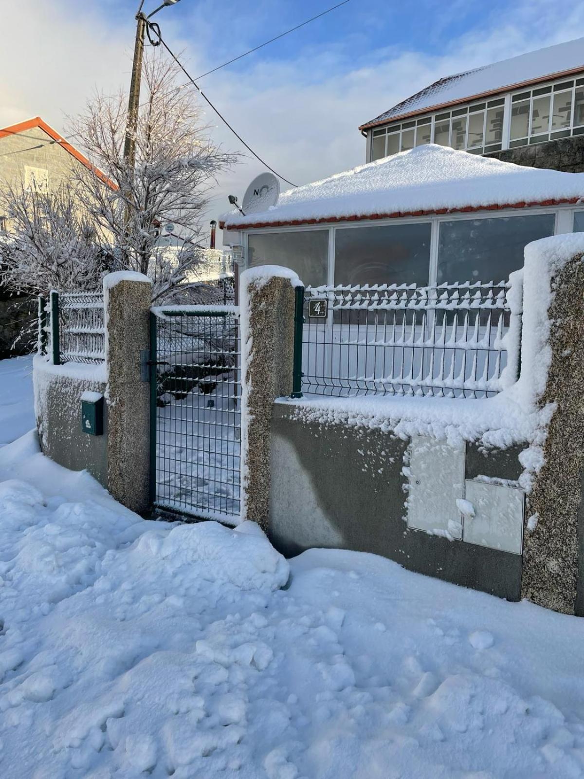 ピトエンス・ダス・ジュニアス Casa Fonte Friaヴィラ エクステリア 写真